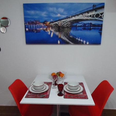 Apartamento En Triana Sevilla Eksteriør billede